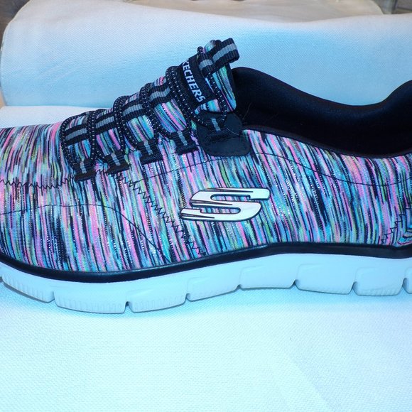 Skechers Women's Empire Game On Fashion Sneaker 10 - Picture 3 of 7